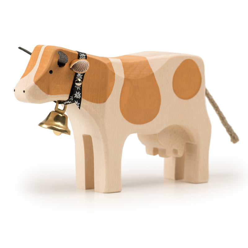 Trauffer Kuh stehend